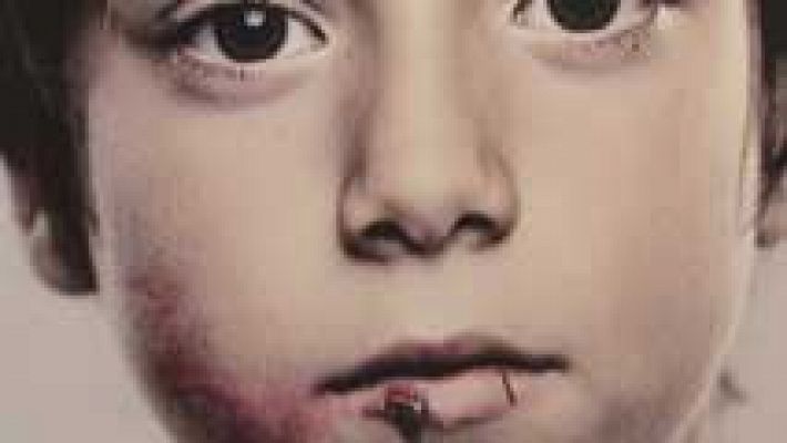 Telediario 1 - Teléfono ANAR, ayuda a los niños y adolescentes 900202010