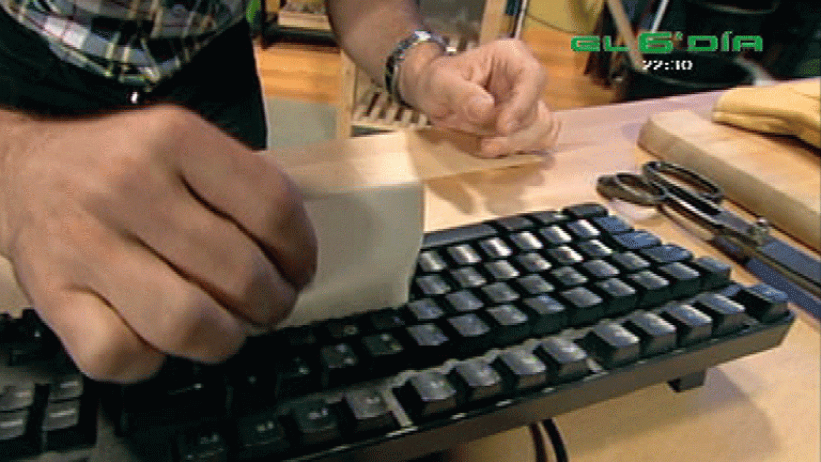 España Directo- Limpiar teclado ordenador