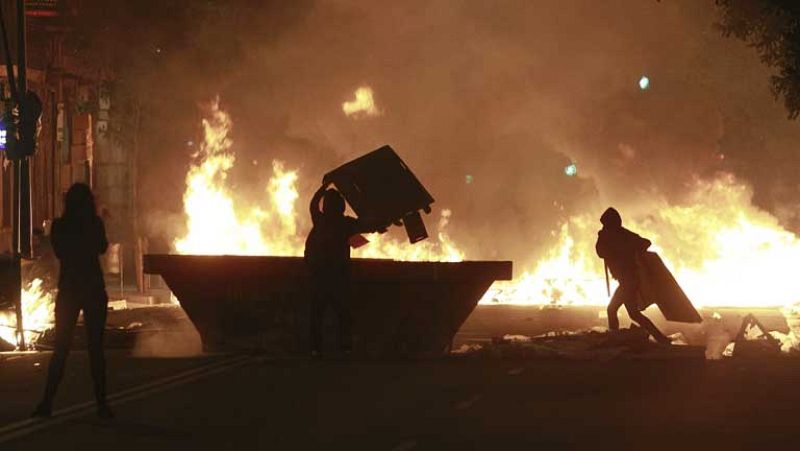 Incidentes anoche por la demolición del edificio de Can Vies 