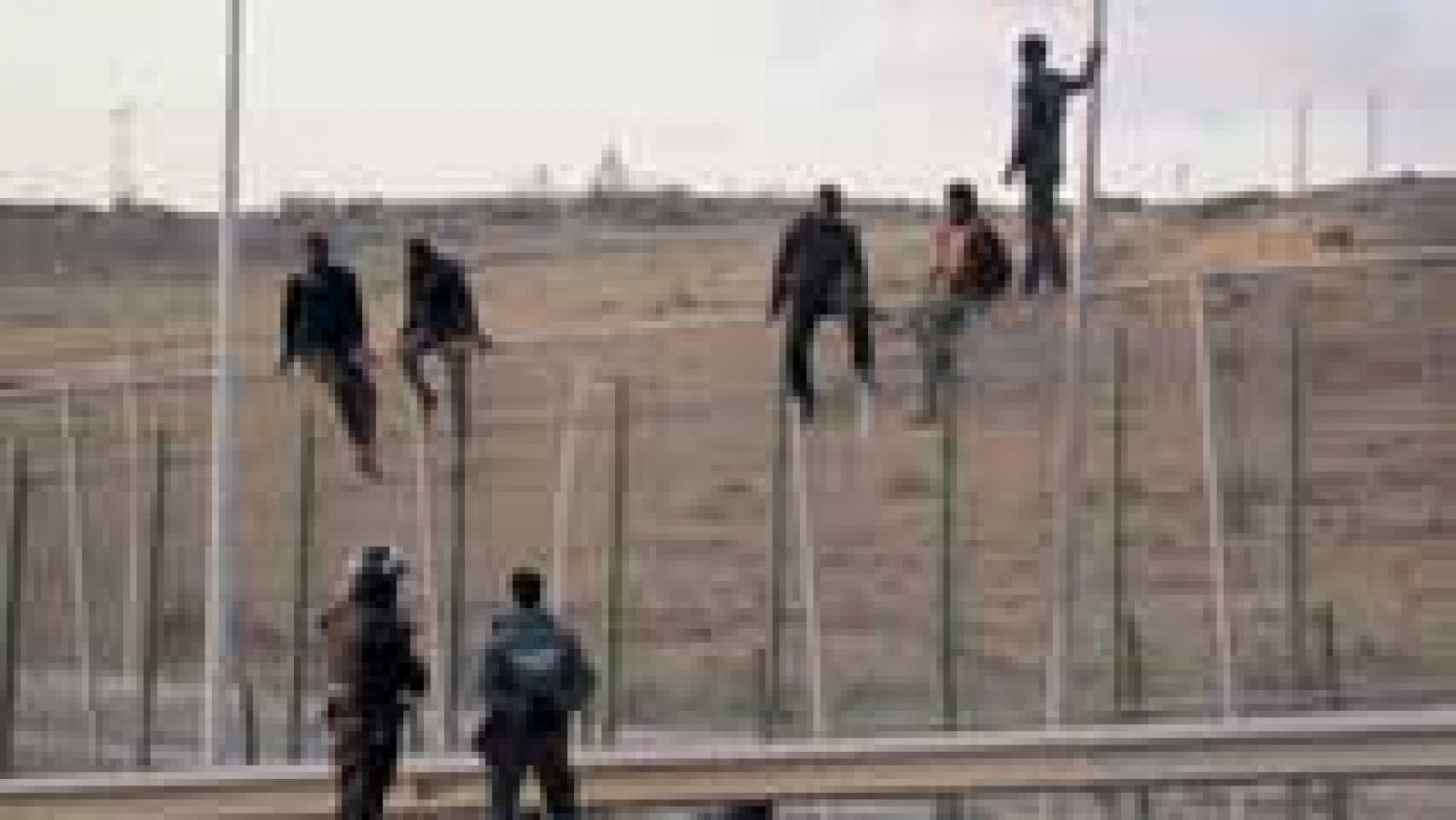 Casi 500 los inmigrantes que han conseguido saltar la valla de Melilla