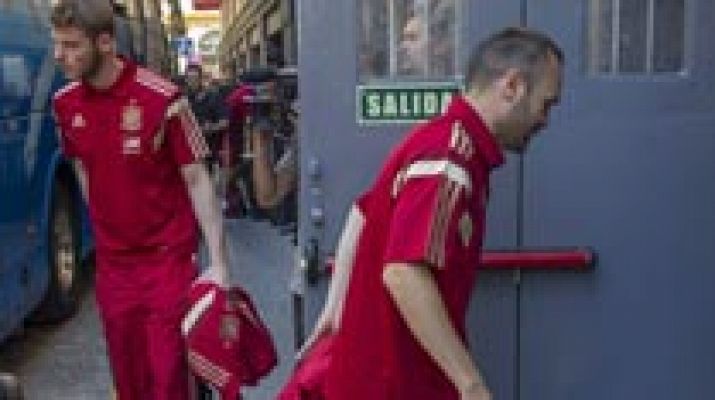 Telediario 1 - La selección ya está en Sevilla y Diego Costa sigue en Madrid