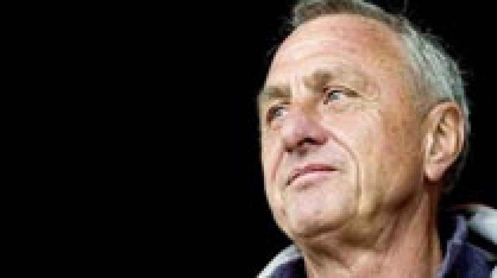 Telediario 1: Cruyff: "Los que cuestionan la continuidad de Xavi son unos idiotas" | RTVE Play