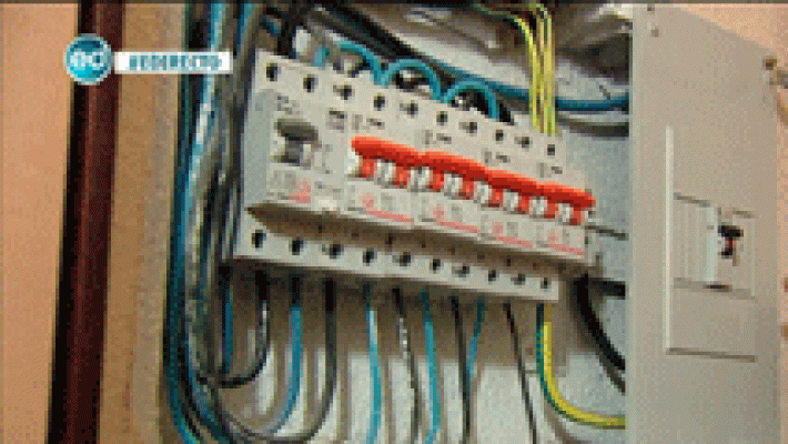 España Directo - ¿Cómo ahorrar en luz?