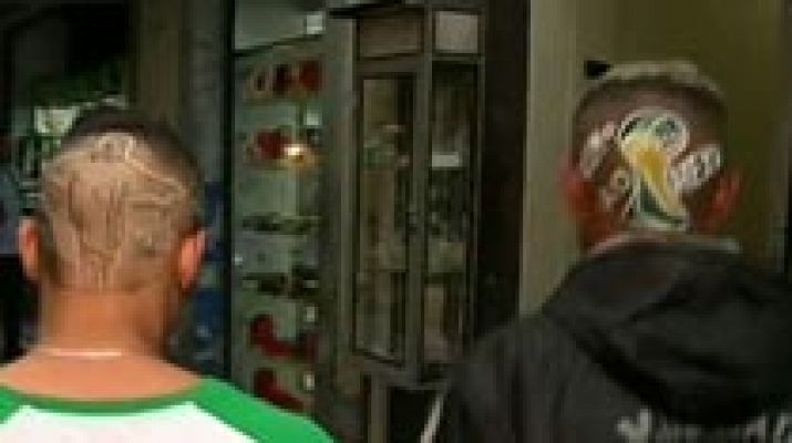 Telediario 1 - En Brasil hay 'fiebre' capilar por el Mundial