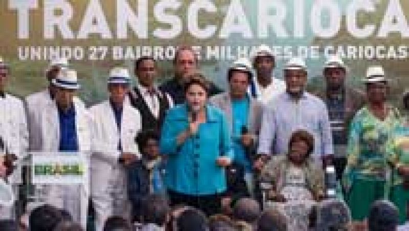 La presidenta de Brasil inaugura una obra sin finalizar, antes del Mundial