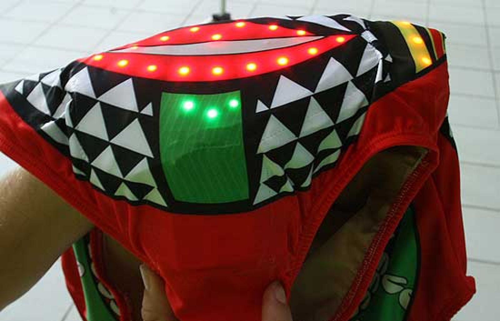 Un bañador muy especial en sincro | Ver