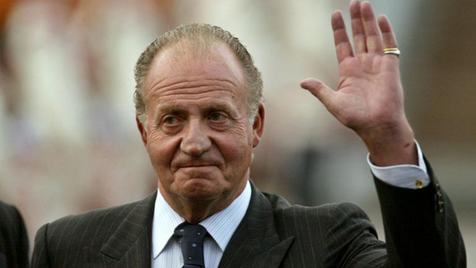 El rey don Juan Carlos abdica en su hijo el príncipe Felipe - Especiales informativos | Ver
