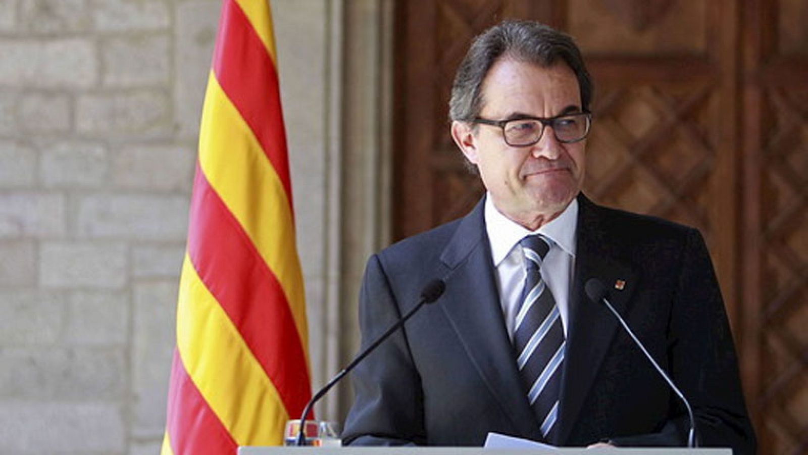 Los presidentes autonómicos reconocen el papel del rey, algunos ven una oportunidad de cambio