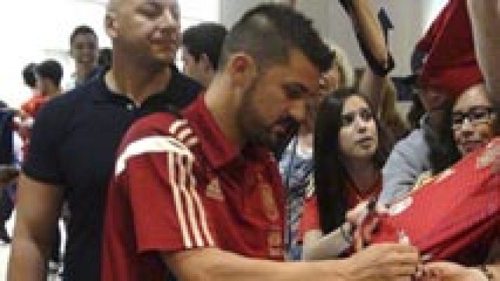 Informativo 24h - La selección española, aclamada a su llegada a Washington