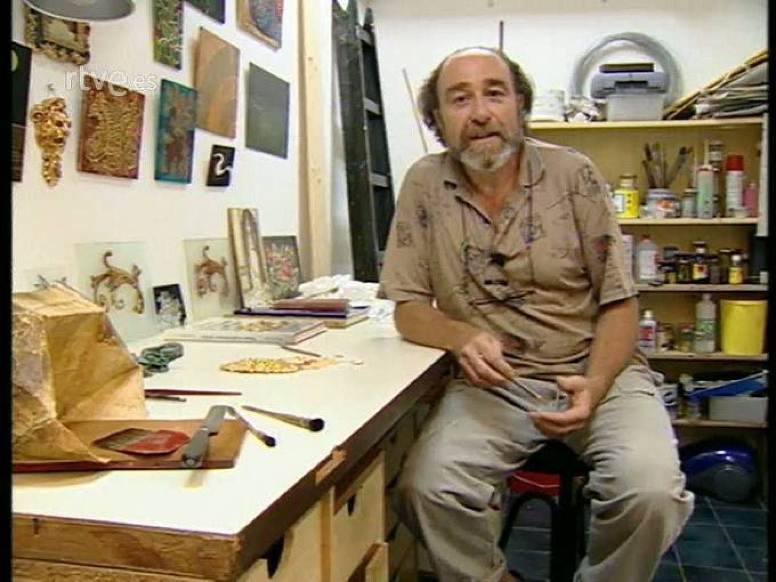 Arxiu TVE Catalunya - Oficis que es perden - Policromador daurador i joier