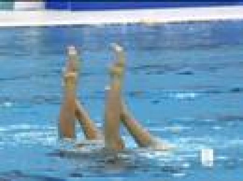 La pareja rusa, primera en natación sincronizada.