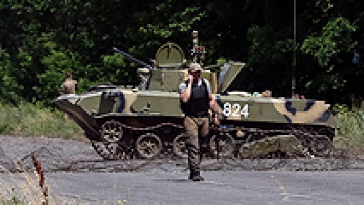 Rebeldes toman unidades militares y solicitan mil millones de dólares a Rusia 