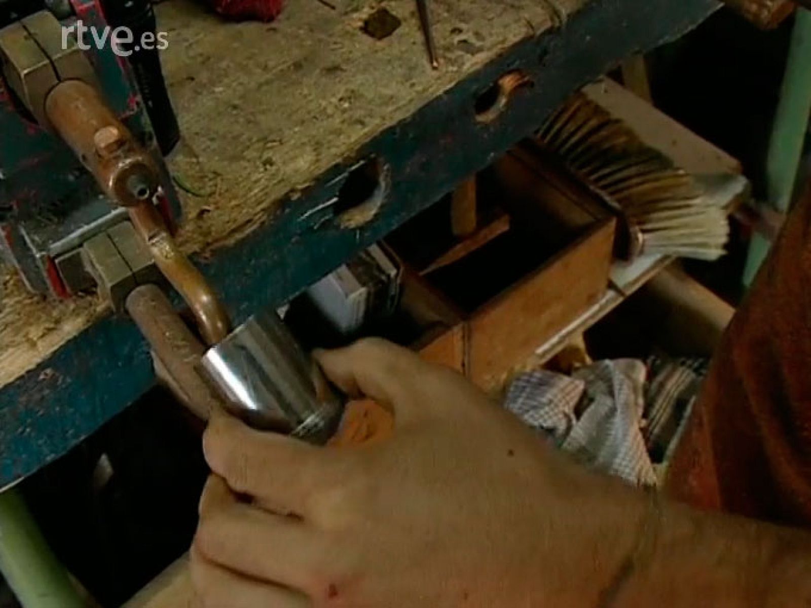 Oficis que es perden: Llauner i bronzer | RTVE Play