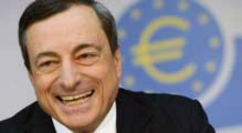 Draghi baja los tipos hasta el mínimo del 0,15% y da más liquidez para prestar a empresas y familias