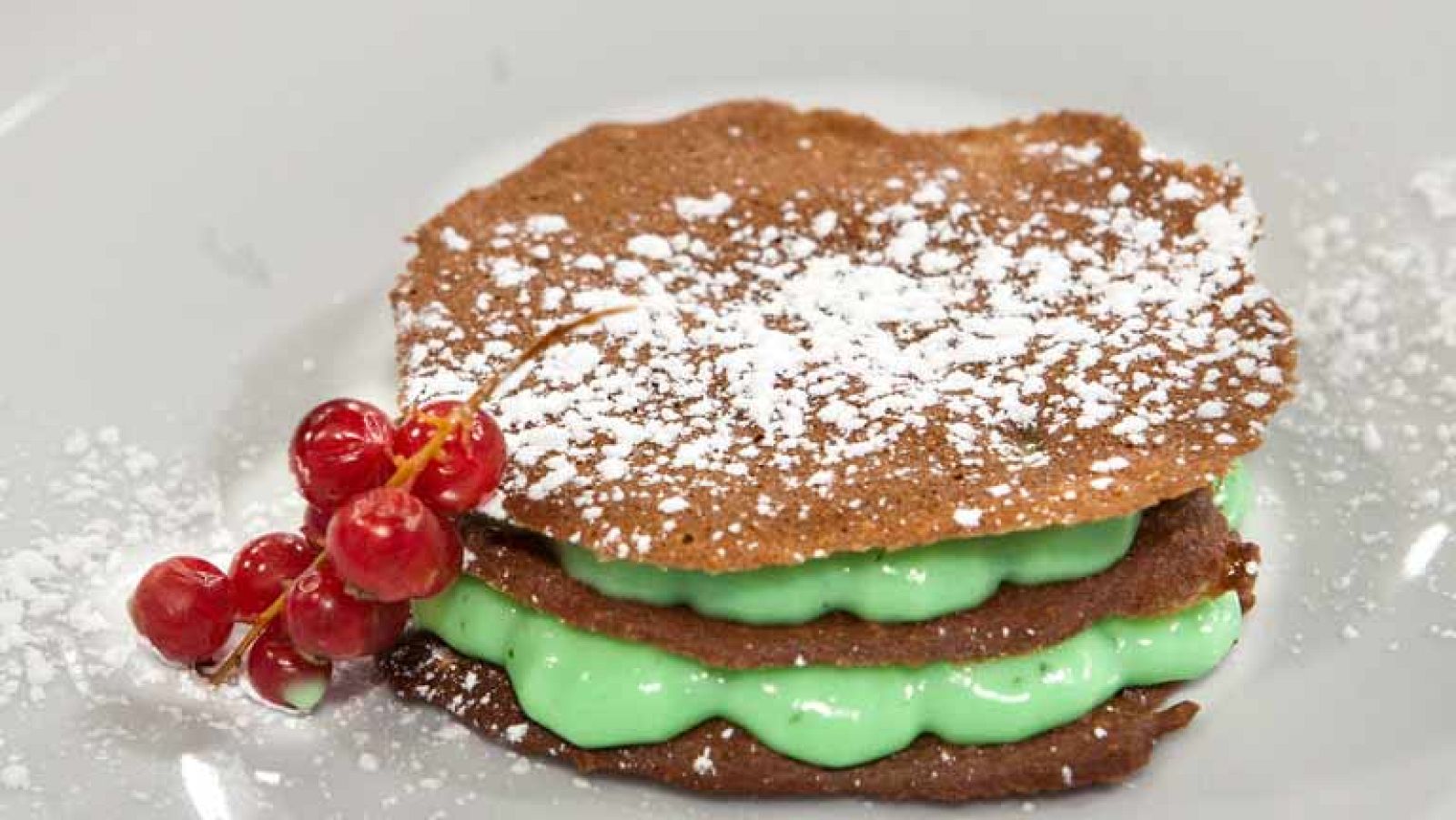 RTVE Cocina: Crujientes de chocolate con menta | RTVE Play