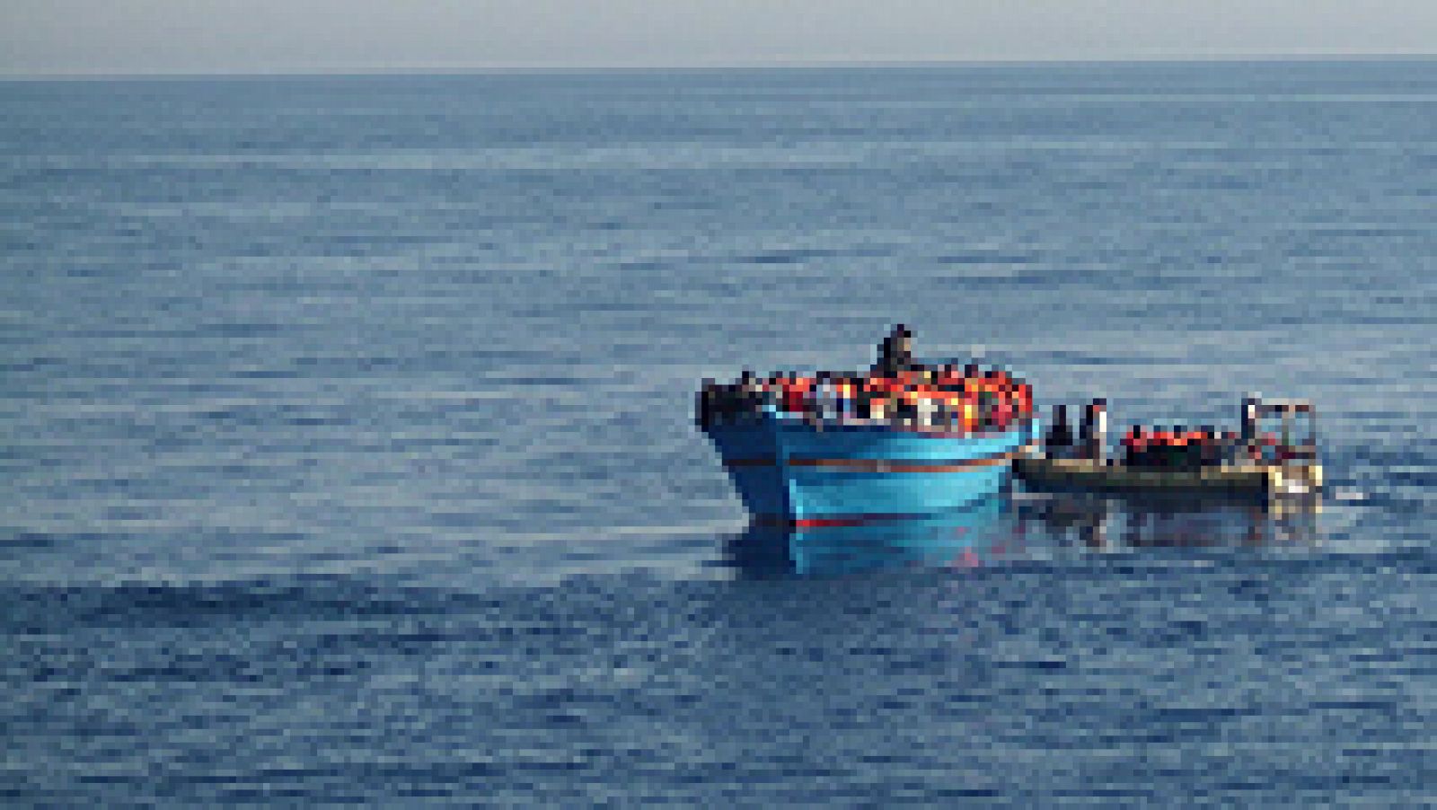 Dos mil quinientos inmigrantes a la deriva desatan la alarma en Italia 
