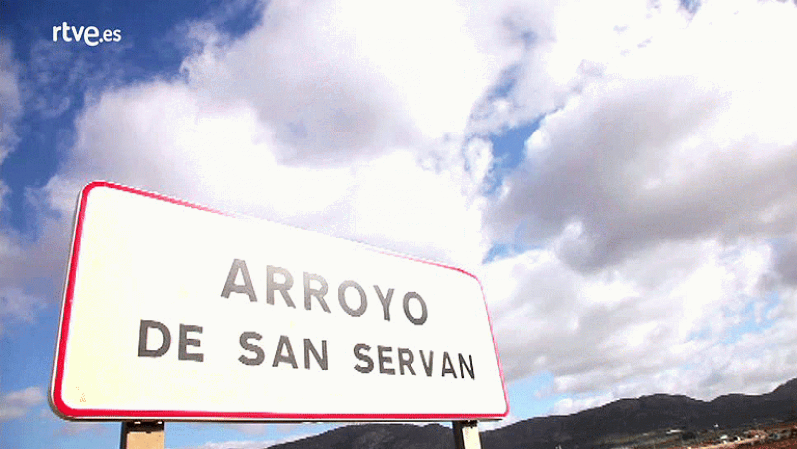 El Pueblo Más Divertido - Arroyo de San Serván, el pueblo de Miki Nadal