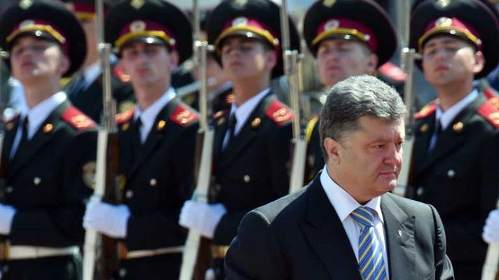 Telediario 1 - Poroshenko es investido presidente de Ucrania