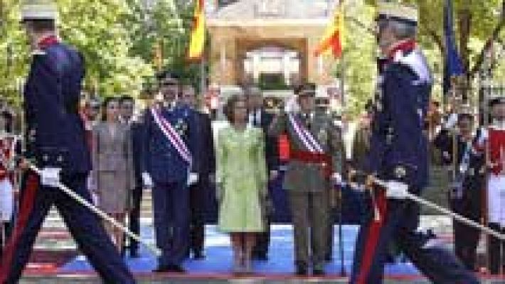 Telediario 1 - Conocer la labor del ejército