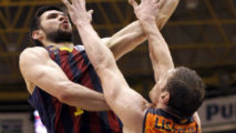 Papanikolau: Repartiendo tapones en el primer partido contra el Valencia Basket 