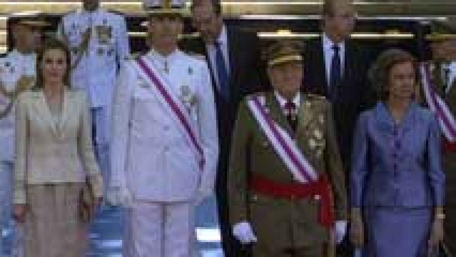 Telediario 1: Último desfile del rey Juan Carlos I | RTVE Play
