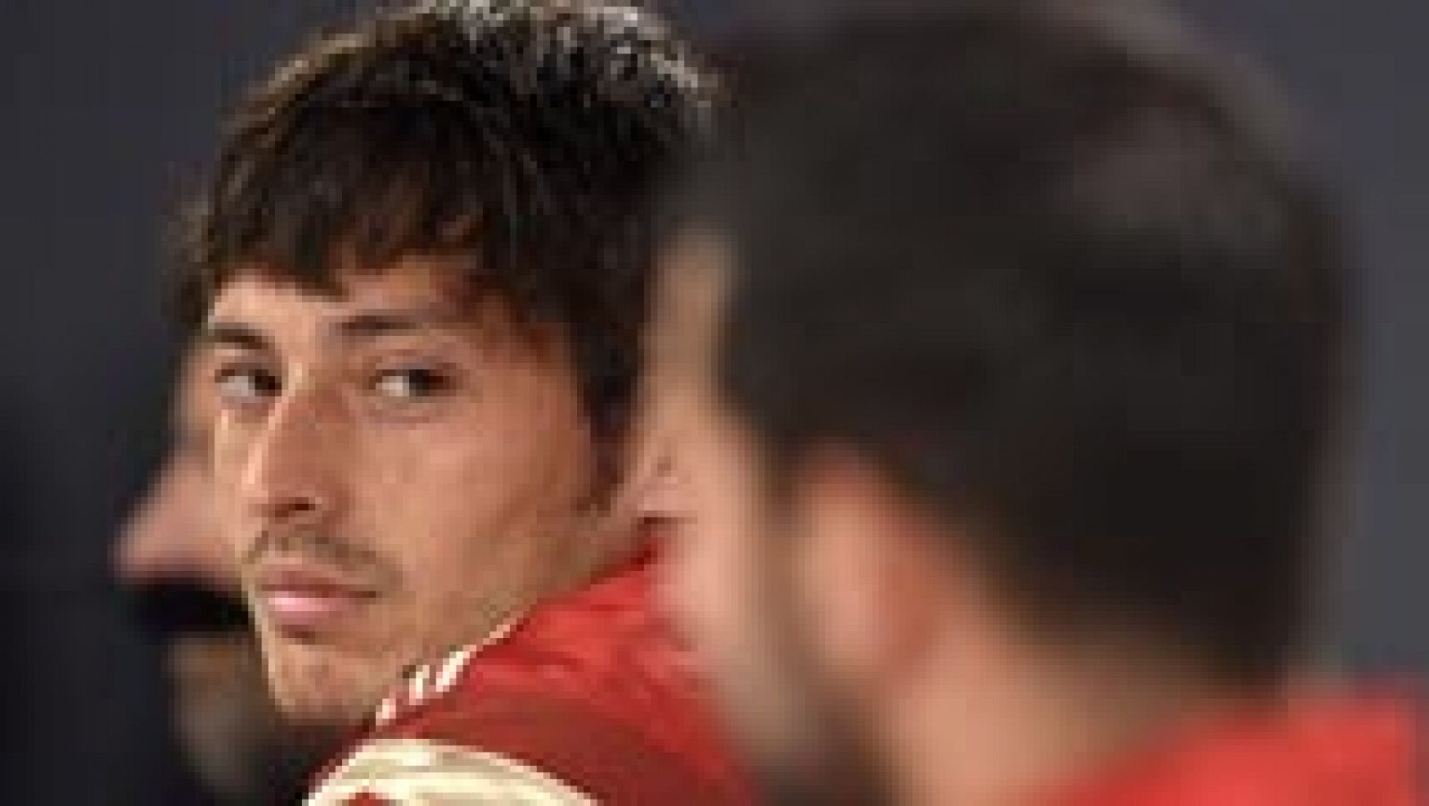 El internacional español David Silva ha advertido que si la selección gana el primer partido del Mundial este viernes ante Holanda dará "un paso importante" en el torneo, y ha reconocido que ya saben "el ambiente" que les espera en el país sudamericano, donde, como campeones, son el rival a batir.

"El primer partido siempre es fundamental, aunque en Sudáfrica perdimos. Si ganamos, daremos un paso importante", ha declarado en la primera rueda de prensa de la selección en tierras brasileñas, en la que ha comparecido junto a su compañero Raúl Albiol.