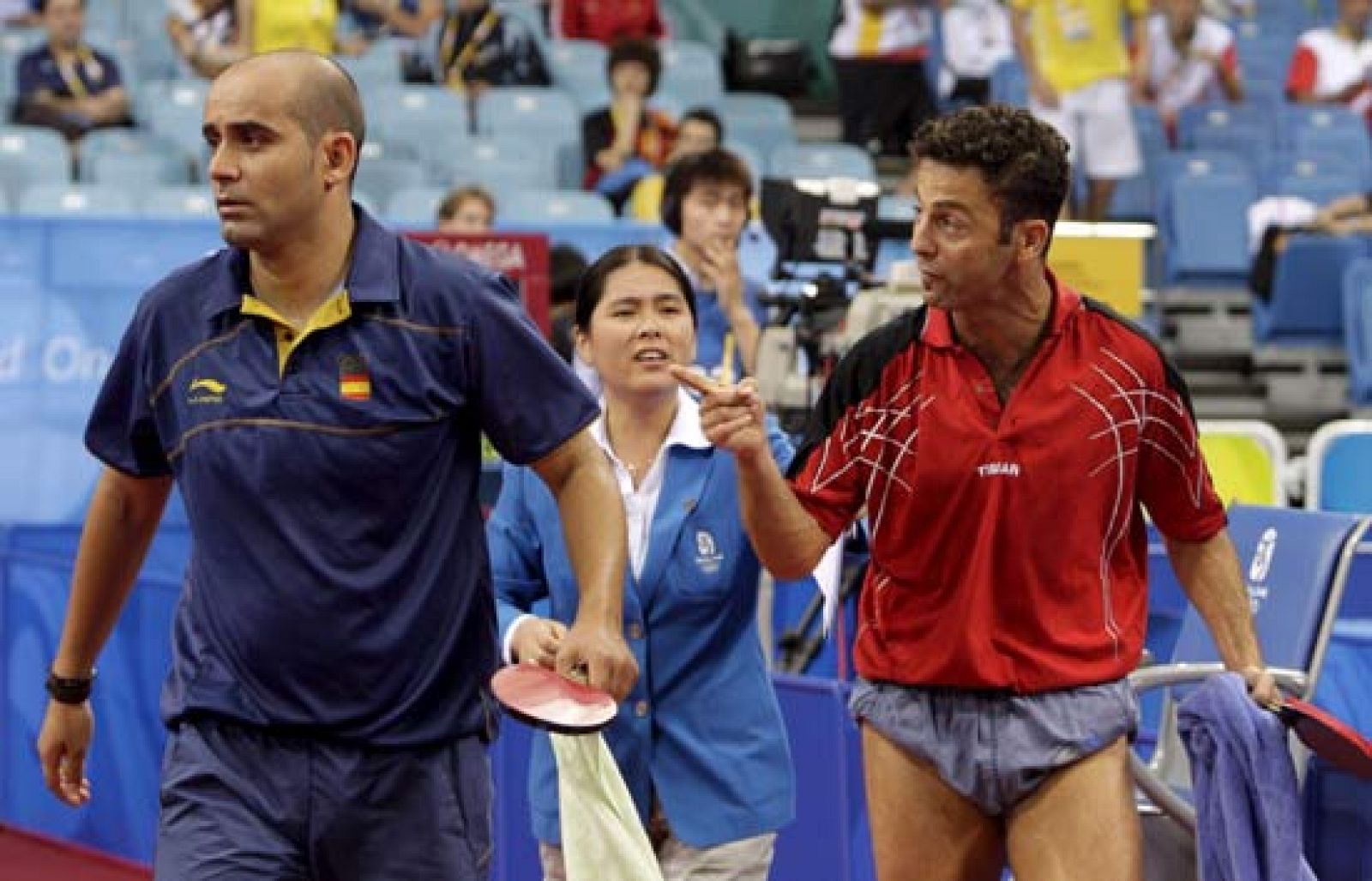 jjoo08_Carneros se clasifica en tenis de mesa