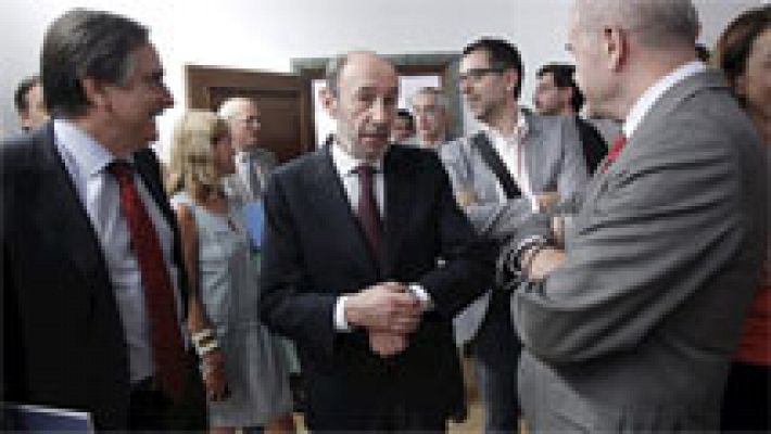 Telediario 1 - El PSOE votará 'sí' a la ley de abdicación