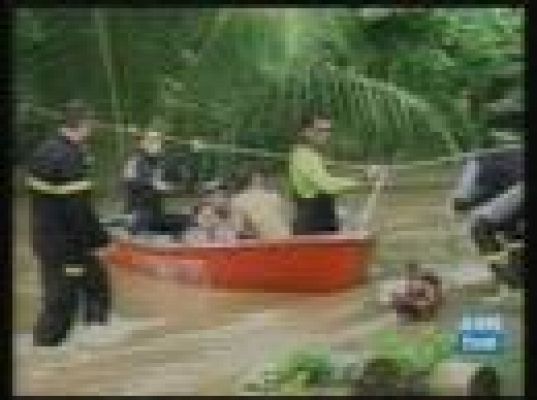  - La tormenta tropical Fay avanza