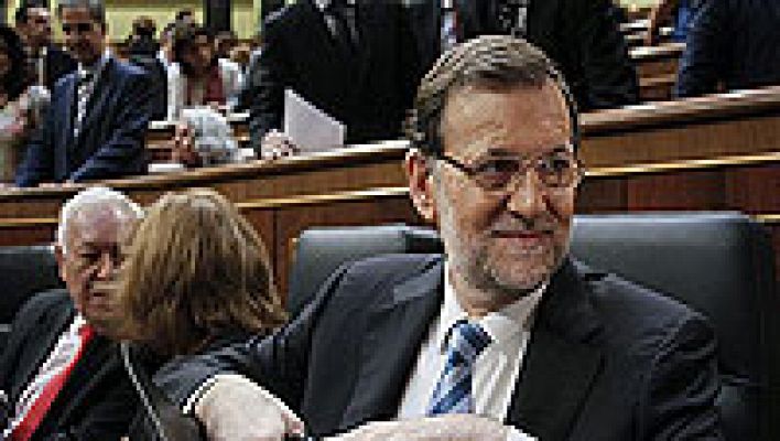 Rajoy en el debate sobre la abdicación: "La forma política del Estado no está en el orden del día"