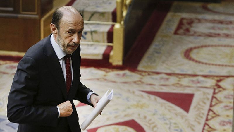 Rubalcaba defiende que votar s a la abdicacin es cumplir la Constitucin y la ley