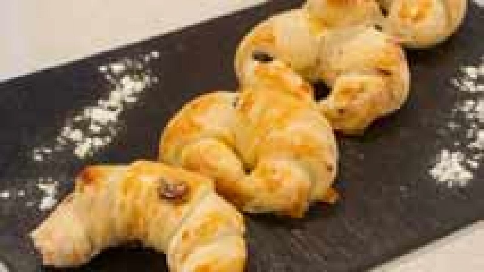 RTVE Cocina: Pan de cheddar y pasas | RTVE Play