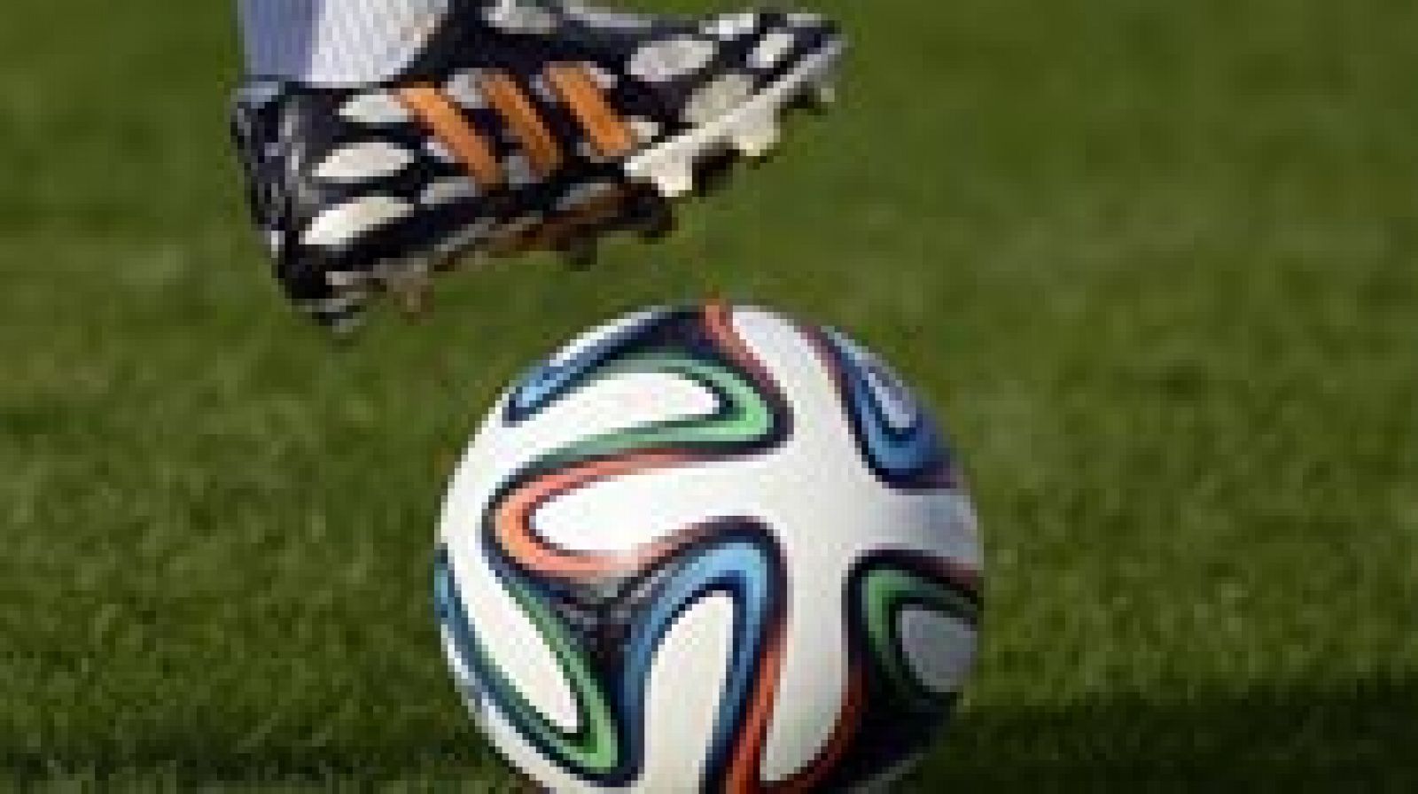 Telediario 1: Todo listo para que ruede el balón en el Mundial | RTVE Play