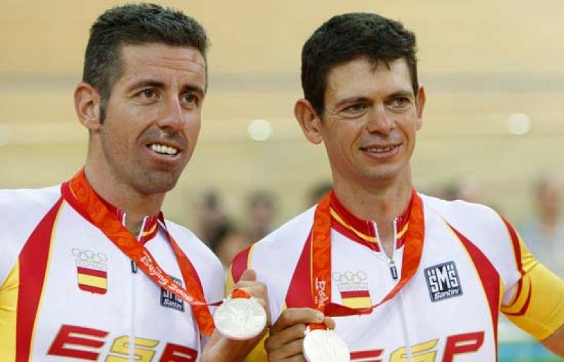  Llaneras y Tauler reciben la medalla de plata 