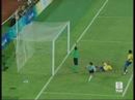  - Primer gol de Agüero