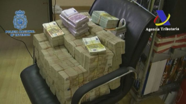Telediario 1 - Más de 3000 operaciones de blanqueo de capitales en 2013