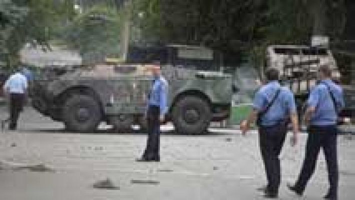 Telediario 1 - Los separatistas prorrusos derriban un avión militar