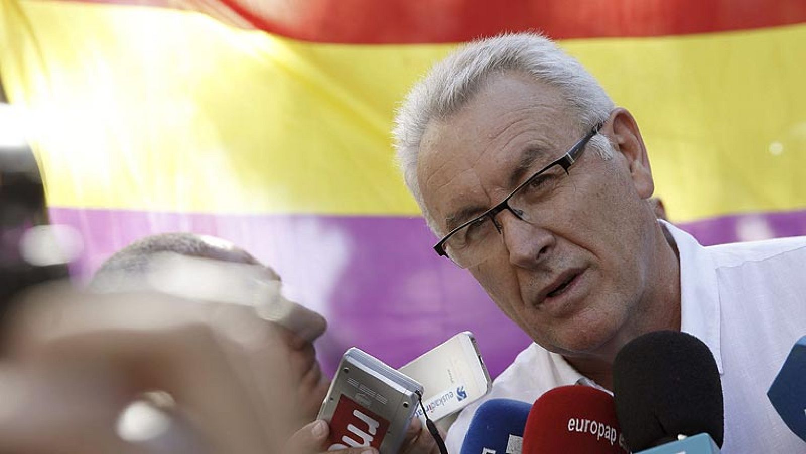 Cayo Lara envía una carta a Rajoy manifestándose contra el aforamiento del Rey