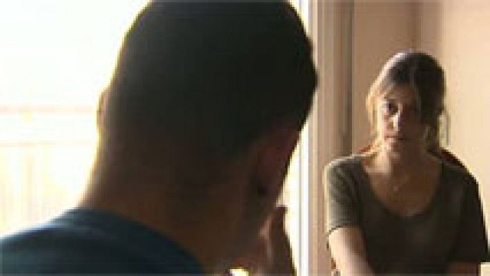 Telediario 1 - Indemnización a un exalumno por homofobia