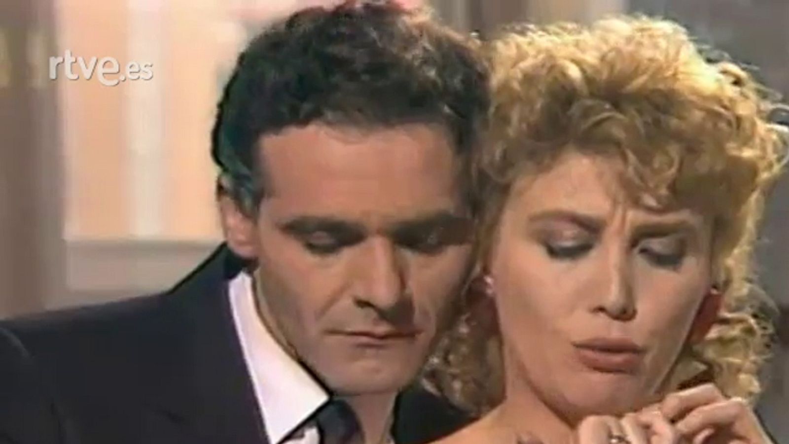  Platos rotos - Las cuatro caras de Eva