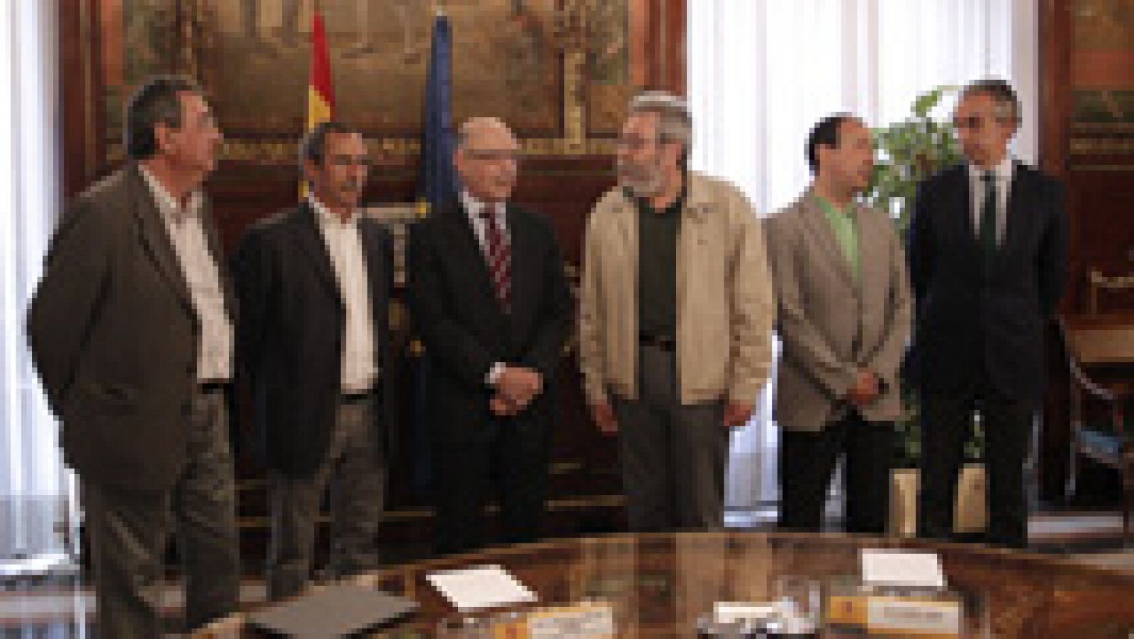 La reforma fiscal del Gobierno rebajará todos los tipos del IRPF y el de Sociedades del 30% al 25%