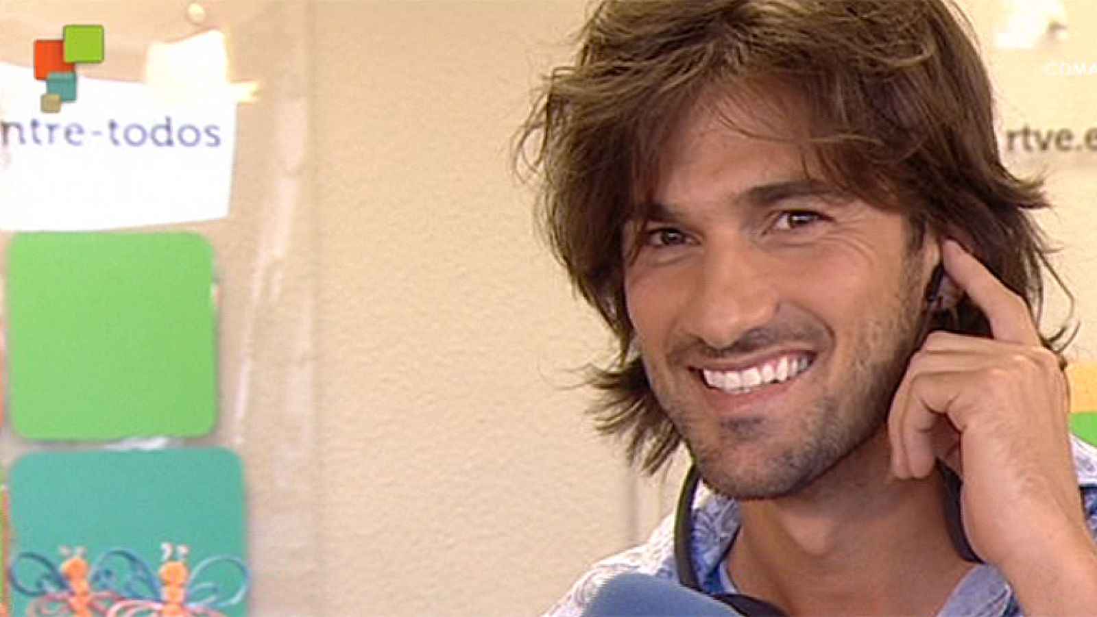 Entre Todos - Hugo Salazar recibe llamadas de ayuda en la redacción