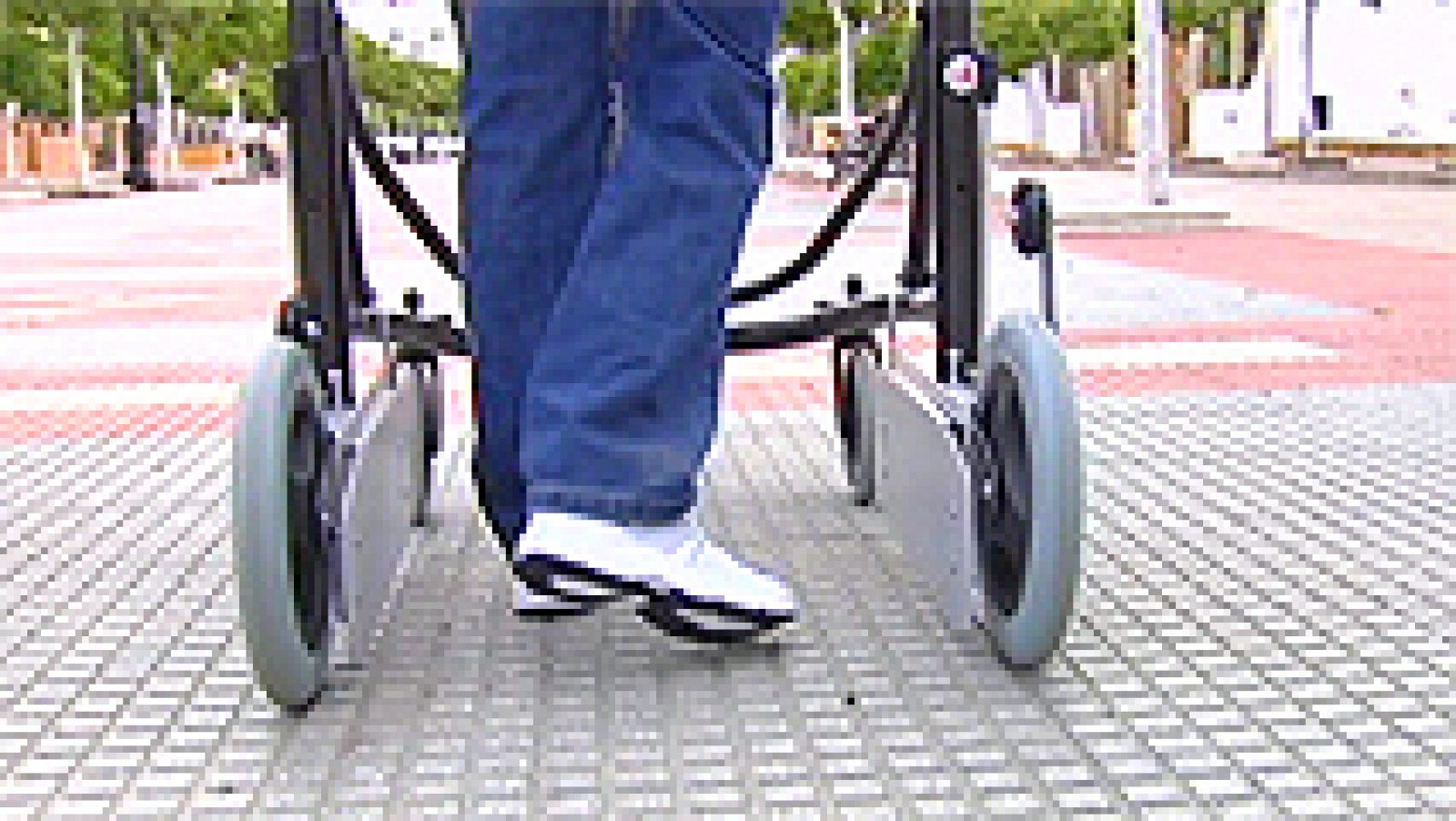 Entre Todos - Jorge ya tiene su andador y recibe terapias