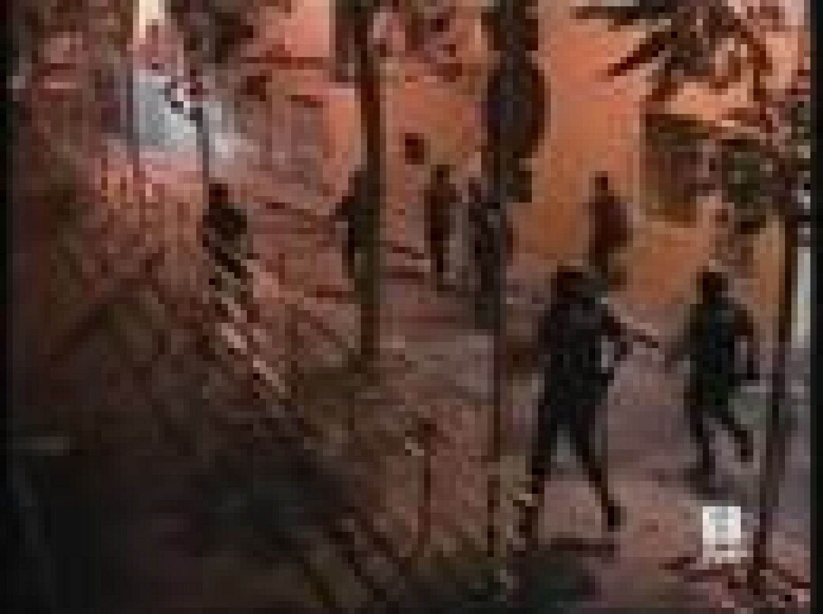 Las fiestas del Barrio de Gràcia han acabado en altercados por tercera noche consecutiva | Ver