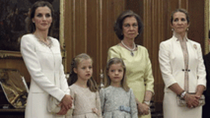 La reina Letizia vuelve a confiar en Felipe Varela