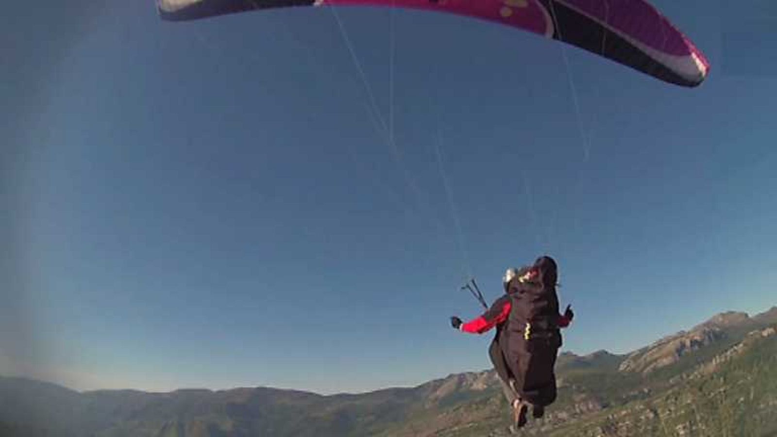 Salto base 'Retando el viento' - ver ahora