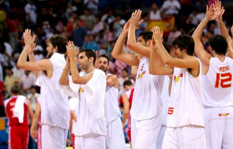 España espera a Lituania en semifinales. 