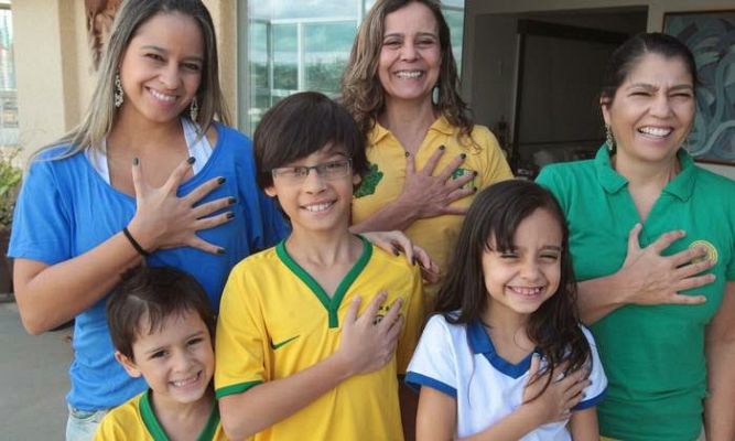 La familia 'seisdedos' confía en el sexto Mundial para Brasil