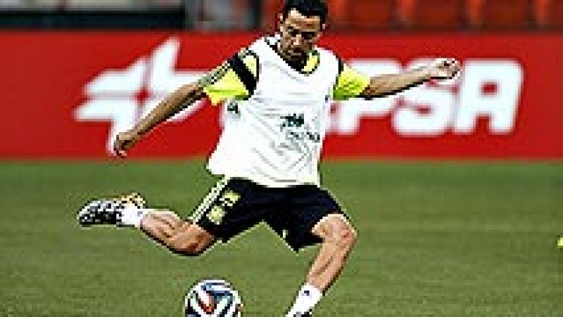 El centrocampista internacional español Xavi Hernández dejará el FC Barcelona, club donde ha militado durante 16 temporadas, para poner rumbo a Catar, según ha podido saber TVE.