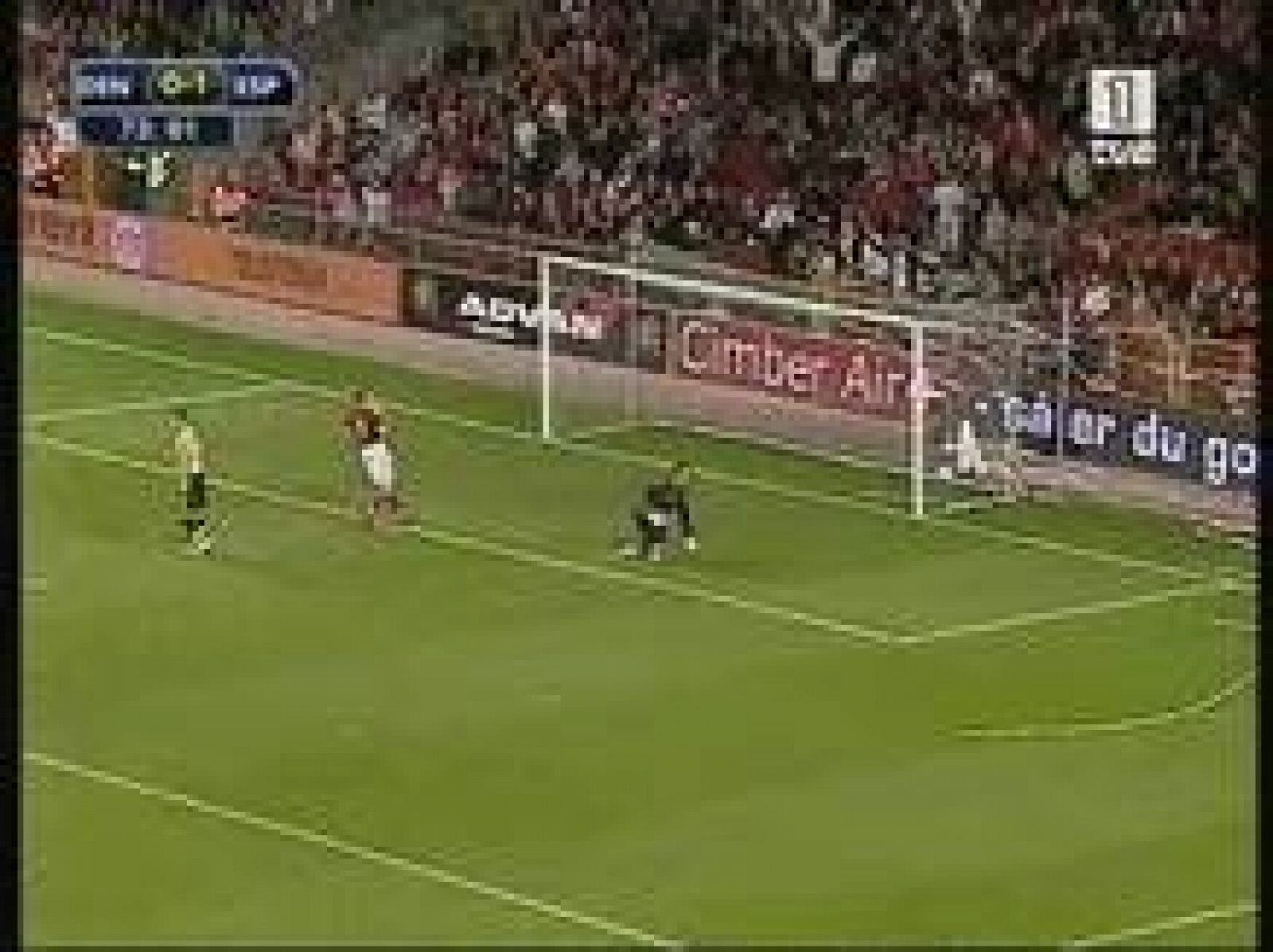 Dinamarca 0-2 España, Xavi